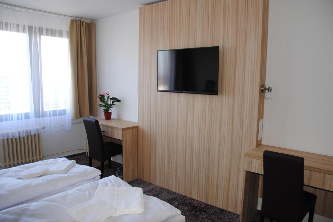 Hotel Labe Pardubice Eksteriør bilde